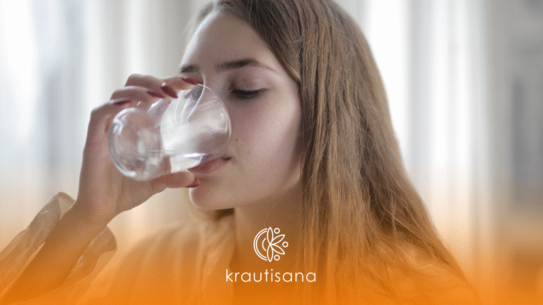 Tomar un vaso de agua al despertar.🧡